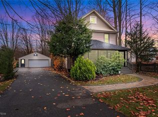 6067 Collins Rd, Mentor, OH 44060