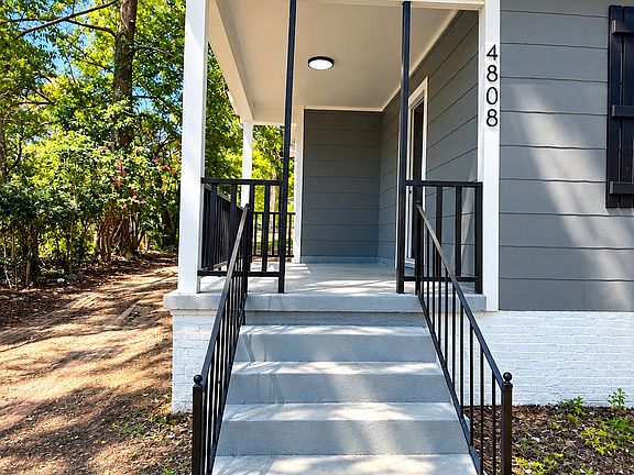 2nd image of 4865 Sheridan Dr