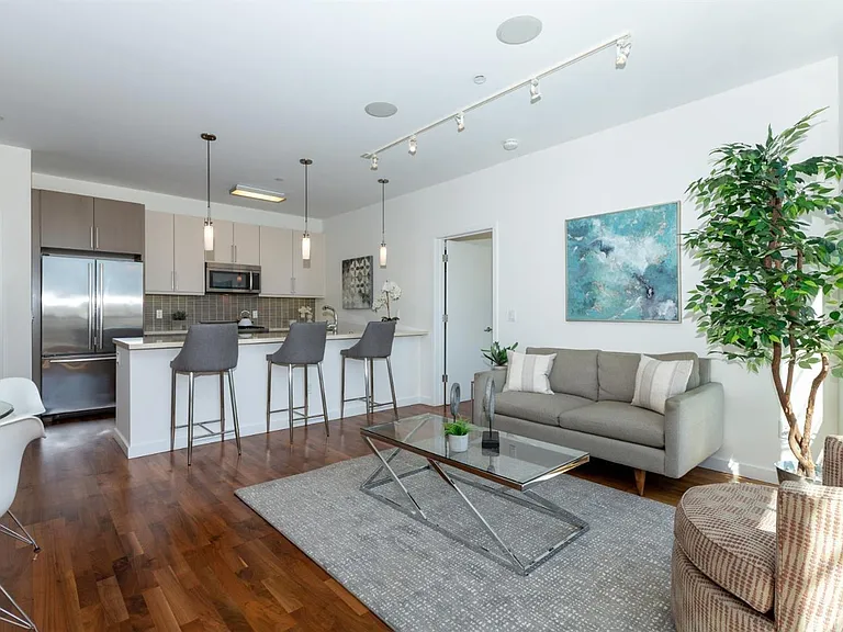 238 Olive St #401 — Photo 2