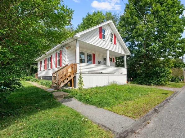8 Wickman Dr, Gardner, MA 01440