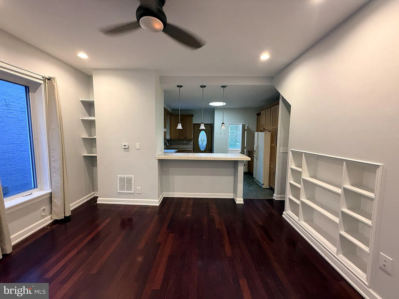 757 Girard St NW — Photo 3