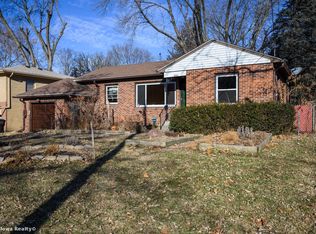 4005 Clinton Ave, Des Moines, IA 50310