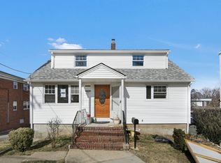 380 Grand Ave, Leonia, NJ 07605