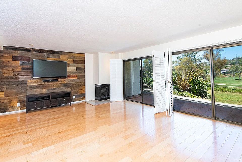 1st image of 2508 Navarra Dr Unit 401