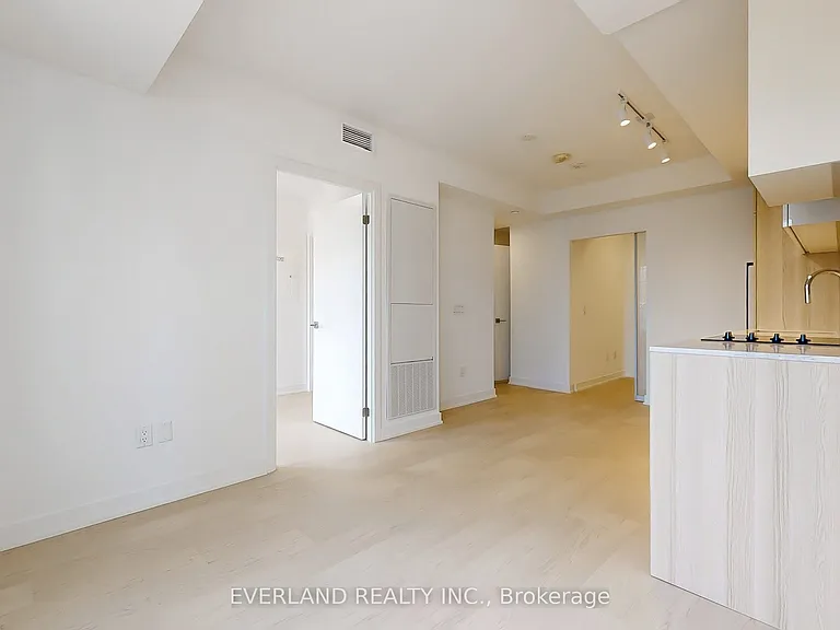 252 Church St #2512 — Photo 9