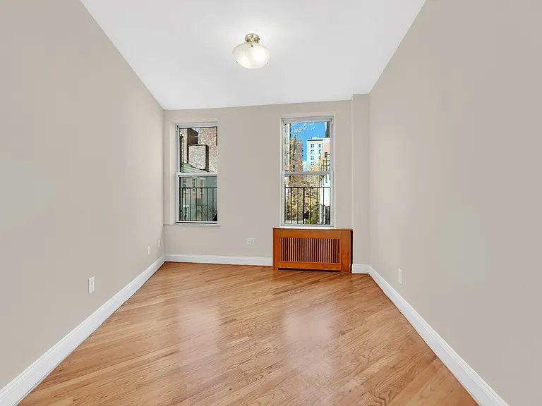876 Lexington Ave #2A — Photo 4