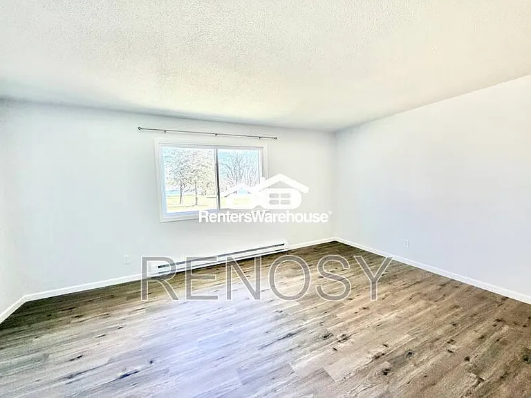 211 S Green St #1 — Photo 9