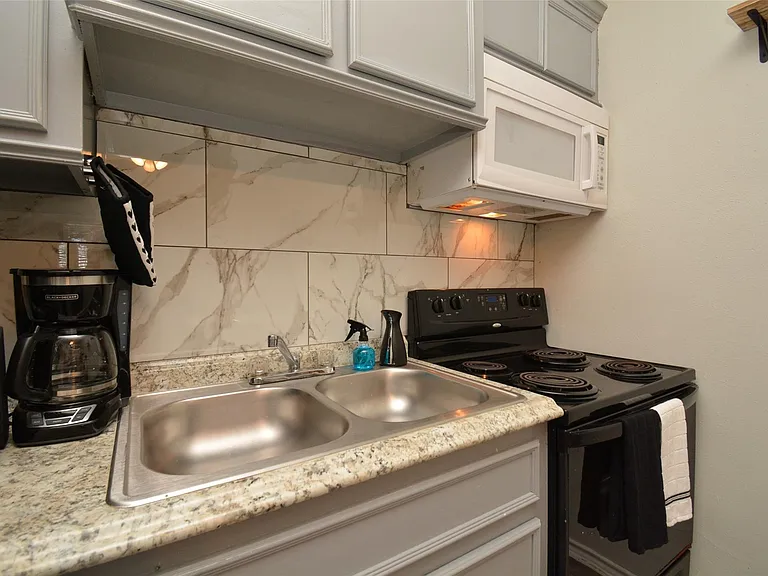 7124 Avenue F #3 — Photo 8