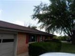 1 Laurelgrove Dr, Englewood, OH 45322