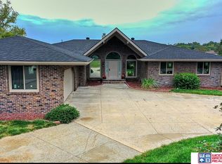 1416 Doyle Ln, Beatrice, NE 68310