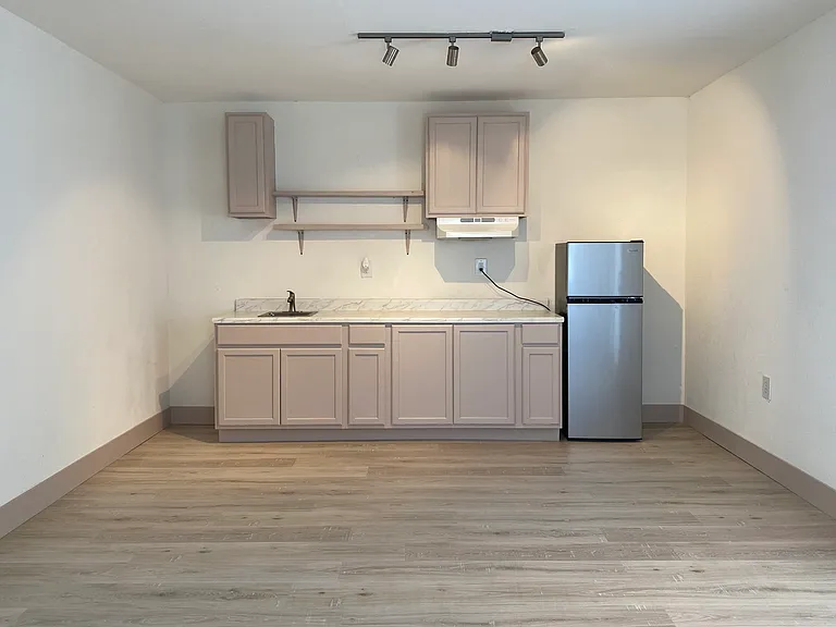 116 Wetherley Dr — Photo 15