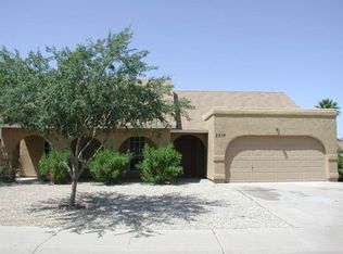 2514 N Barrow Ct, Chandler, AZ 85224