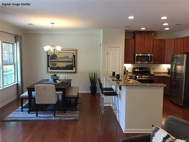 2438 Alyssa Ln — Photo 3