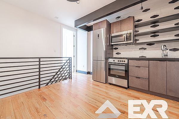 1st image of 283 Irving Ave #1R