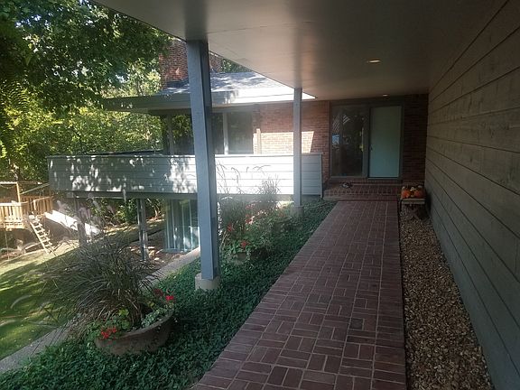 2nd image of 9390 Roosevelt Dr