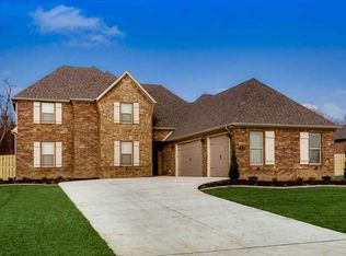 221 Florence Dr, Centerton, AR 72719