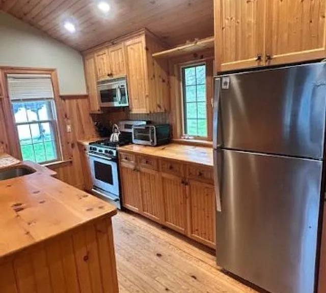 189 W Shore Rd — Photo 5