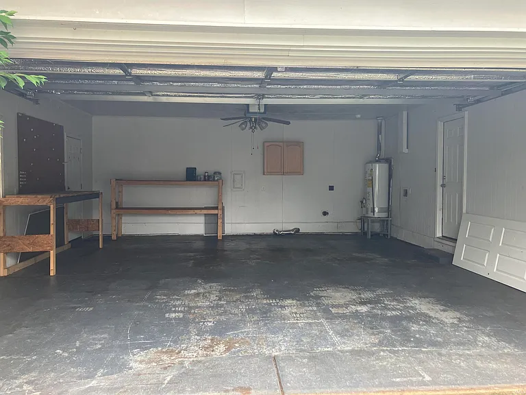 900 S Saint James Blvd — Photo 21