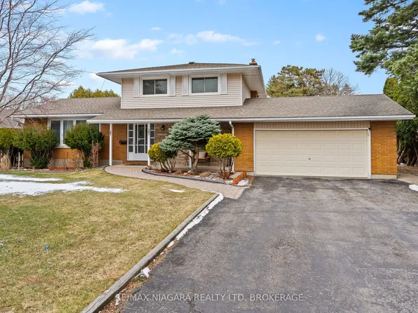 4 Tanner Cir, Saint Catharines, ON L2N 3M9