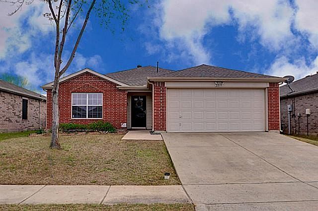 1st image of 2213 Huntington Dr