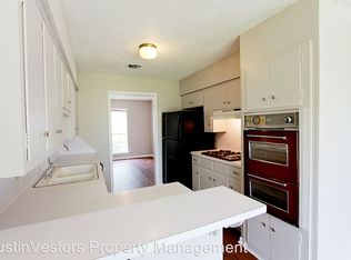 6801 Kings Point, Austin, TX 78723