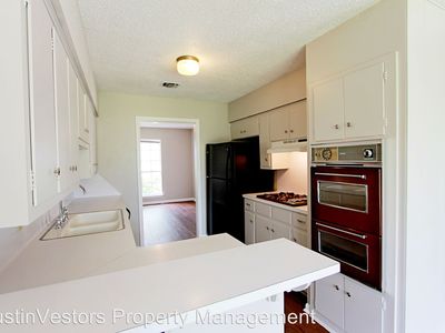 6801 Kings Point, Austin, TX, 78723