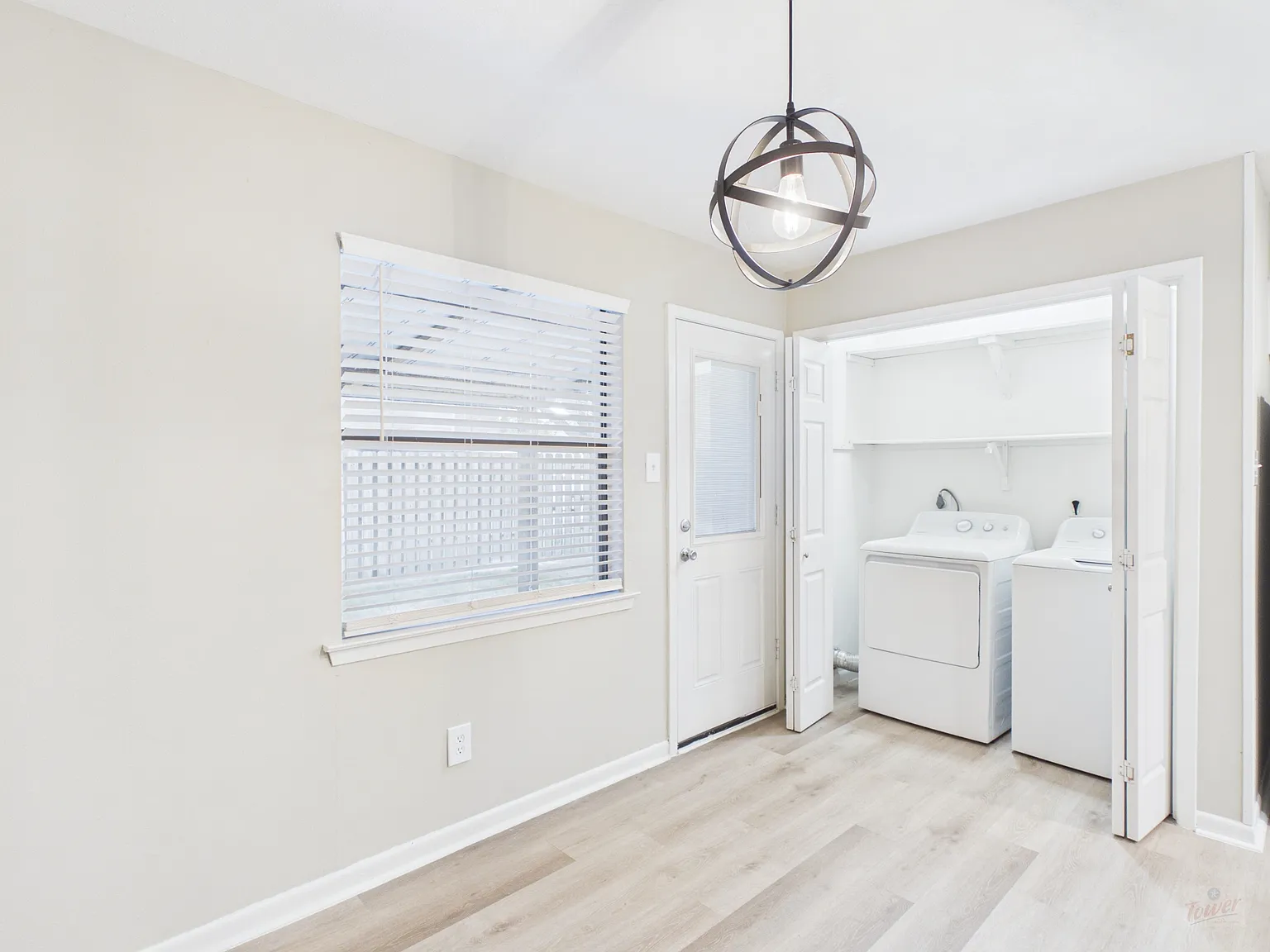 1409 Airline Drive #B — Photo 3