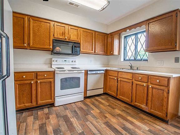 4th image of 38599 Palm Meadow Dr