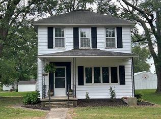 230 Center St, Huey, IL 62252