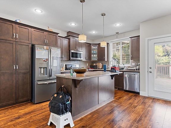 4th image of 51106 Sophie Cres