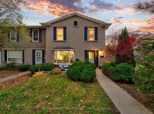 5475 Lakeshore Rd #29, Burlington, ON L7L 1E1