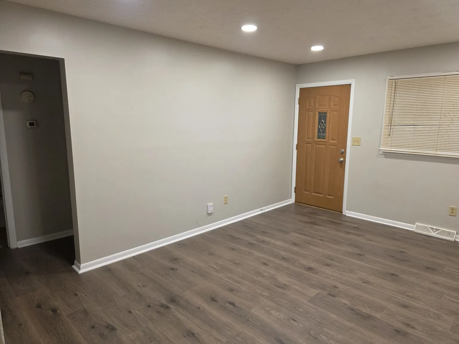 924 Old Valley Dr — Photo 4