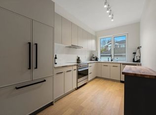 632 E 3rd St #27, North Vancouver, BC V7L 1E6