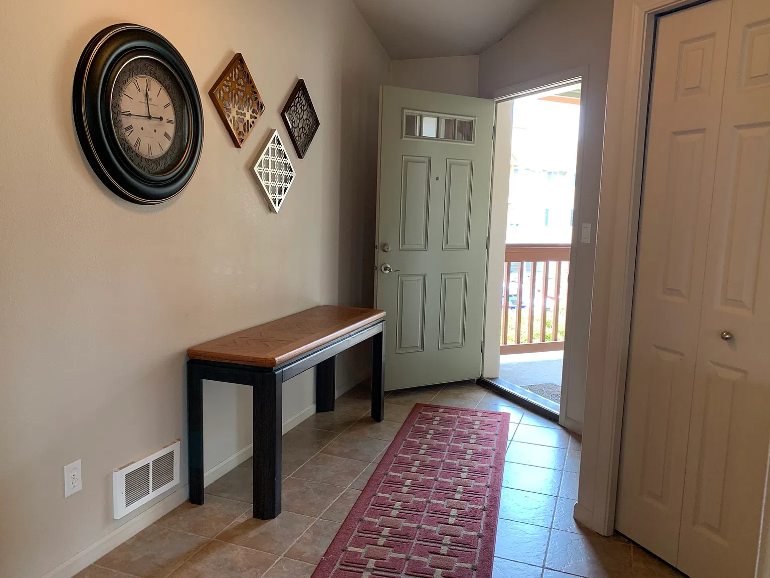 2 bed, 1272 sqft, $2,000 — Photo 2