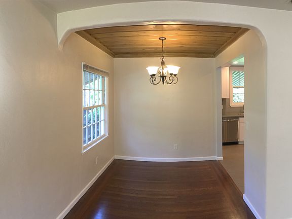 3rd image of 859 El Dorado Way