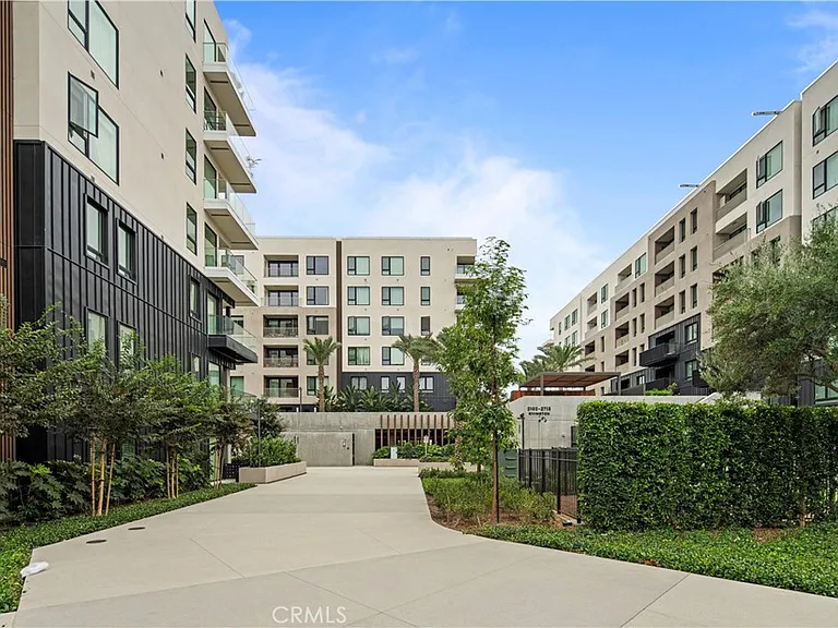 2602 Rivington — Photo 40