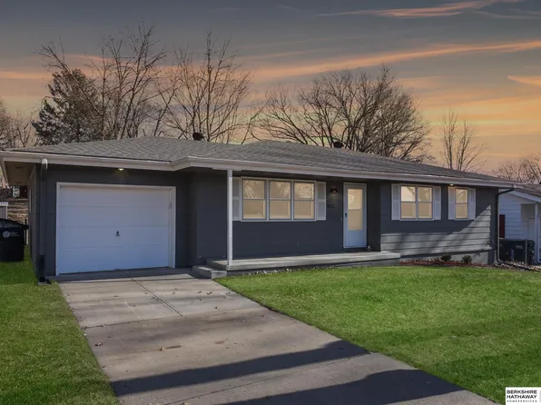 5011 S 130th St, Omaha, NE 68137