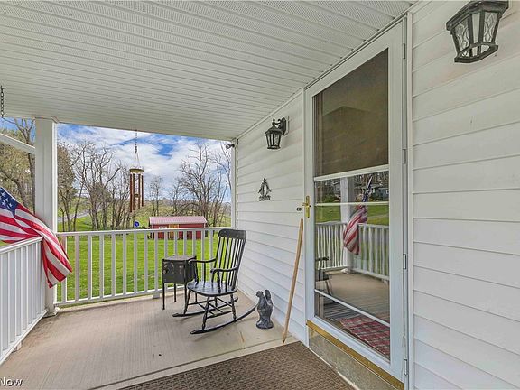 3rd image of 41439 Lodge Rd