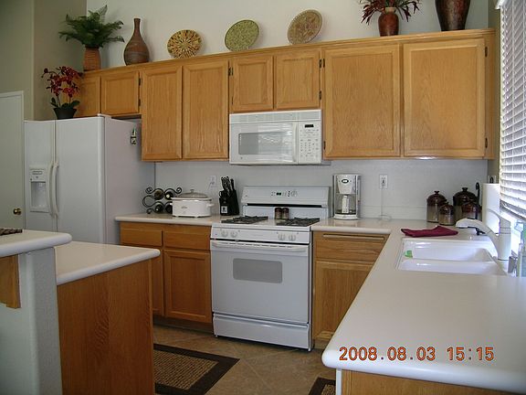 Lots of cupboards