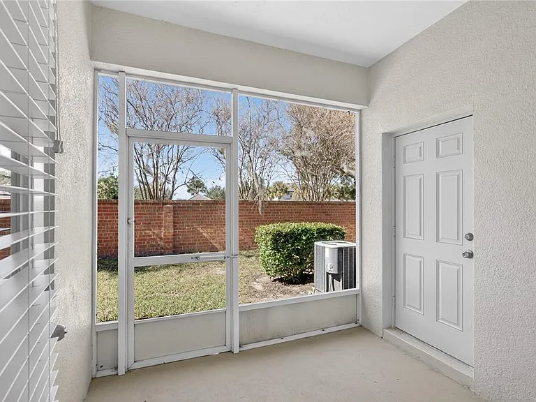 1519 Priory Cir — Photo 19