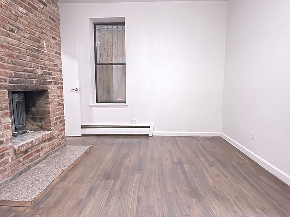 5th image of 47 Clifton Pl APT 1B