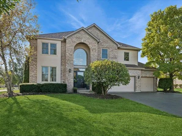 601 Bluestem Ln, Algonquin, IL 60102