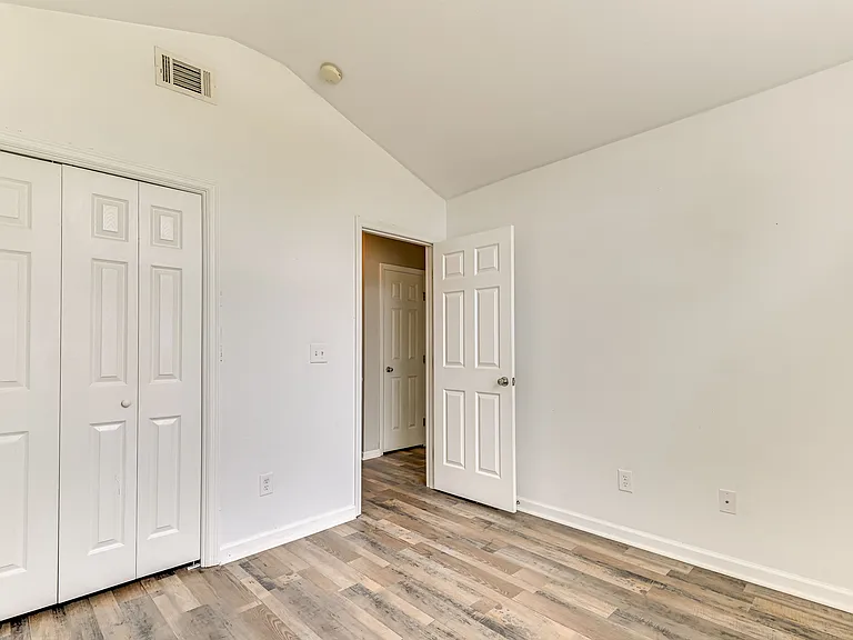 4452 Country Glen Cir — Photo 26