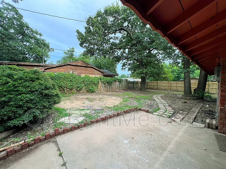 2700 N Wheeler Ave — Photo 12