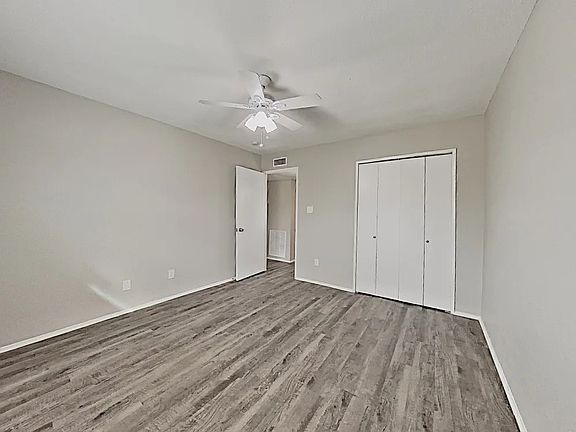 2nd image of 10102 Deer Hollow Dr
