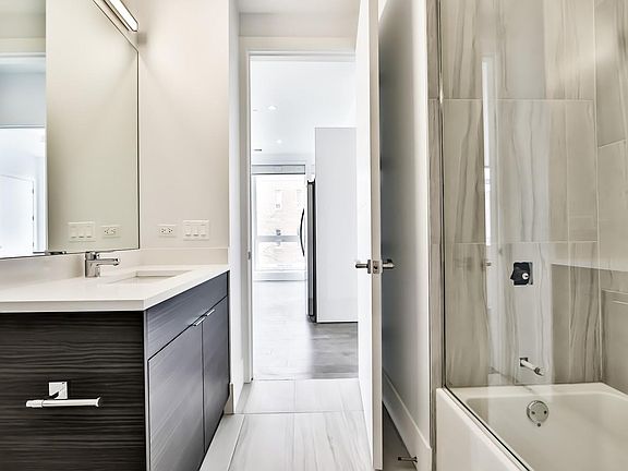 3rd image of 2356 W Wabansia Ave #210