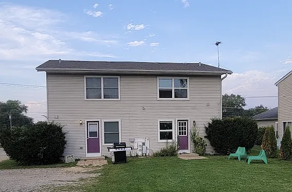 2 bed, 1.5 bath, 1036 sqft, $1,650 — Photo 3