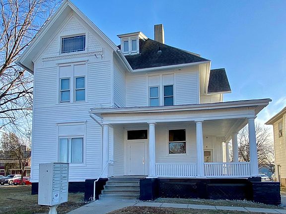 2nd image of 805 2nd Ave #4