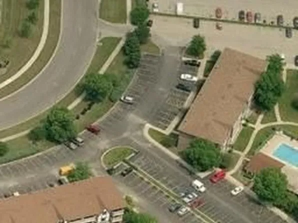 149 Gregory St APT 3, Aurora, IL 60504