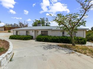 11671 Jacaranda Ave, Hesperia, CA 92345